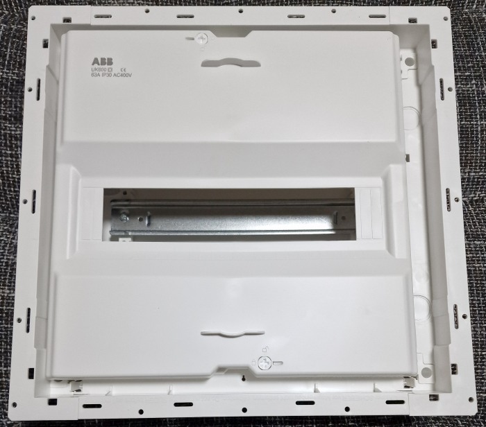 ABB ELSYNN UK612E2 plastový kryt jističů