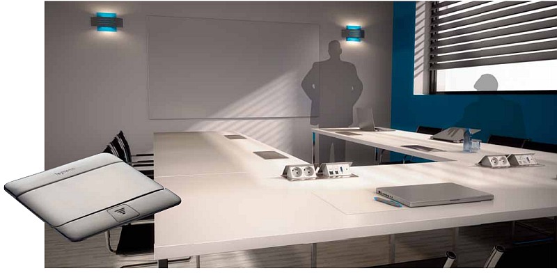 Instalační výklopné krabice POPUP pro zásuvky Mosaic do stolu