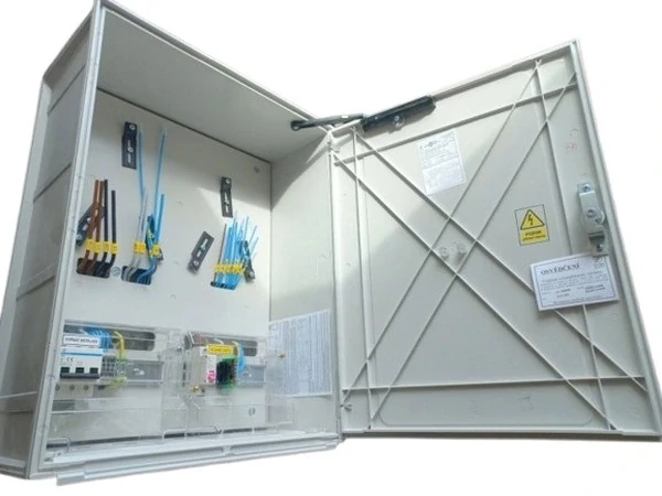 Elektroměrový rozvaděč DCK ER212/NKP7P/63-QM+FV 1x dvousazba, s vypínačem 63A + FV + PILÍŘ *555000128
