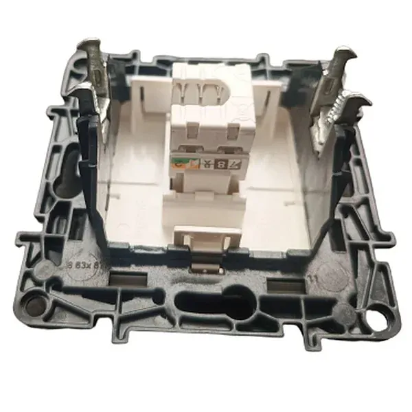 LEGRAND 863159 Niloé STEP Datová zásuvka 1xRJ45 C5E UTP bílá