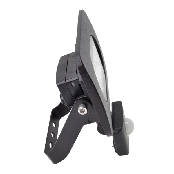 Tracon RSMDLM20H SMD reflektor se snímačem pohybu, s nastav.citlivostí,černý 220-240V,20W,4000K,IP65,1600lm,120°, 10s-7min, 3-10m, EEI=G