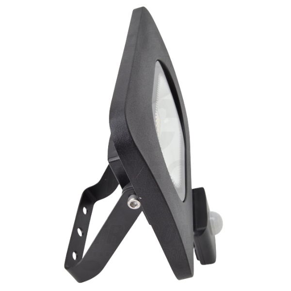 Tracon RSMDLM50H SMD reflektor se snímačem pohybu, s nastav.citlivostí,černý 220-240V,50W,4000K,IP65,4000lm,120°, 10s-7min, 3-10m, EEI=G