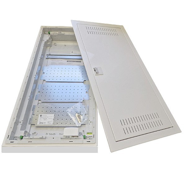 Multimediální rozvodnice SEZ C-BOX N MSF 56M na omítku IP30, perforovaná dvířka, 358x728x95 mm