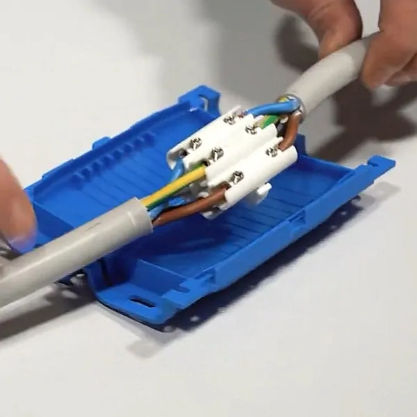 ETELEC SHARK 506 Spojka gelová se svorkovnicí 5 x ( 1,5÷6mm²) krytí IP 68