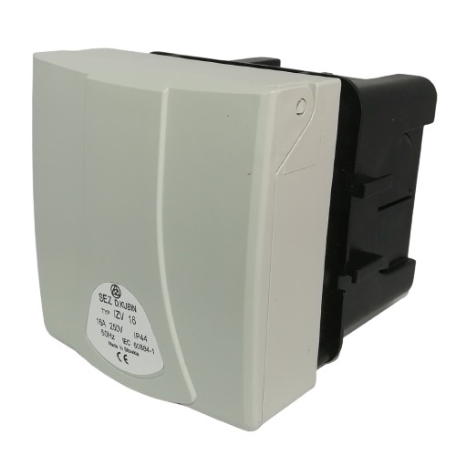 Průmyslová vestavná zásuvka IZV 16 230V, IP44, 16A, 3-pól