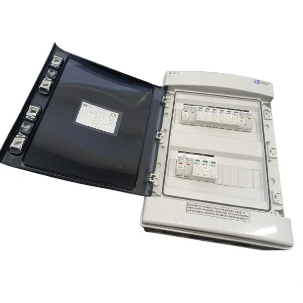 Kompletní DC nástěnná rozvodnice pro FVE Industry Energy R-DC3 pro 3 stringy IP65