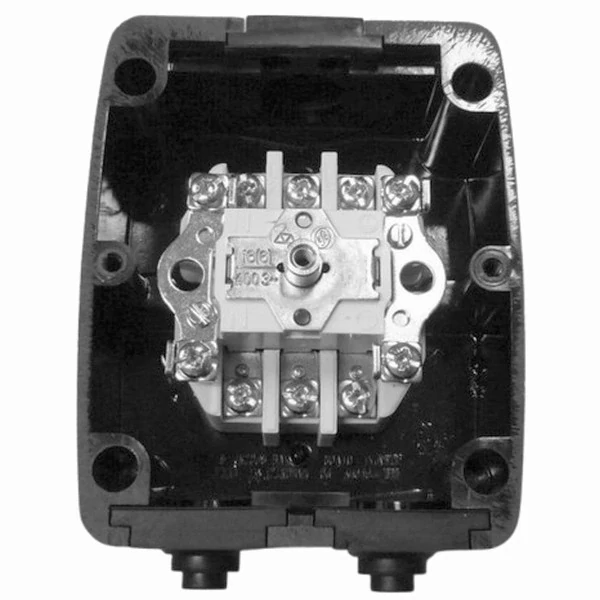 ABB 35303-71 Spínač trojpólový stiskací, 16 A, 400 V, IP43, nástěnný, černý