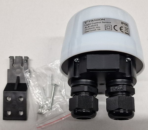 Tracon ALK-OUT2 Venkovní soumrakový spínač 230 V, 50 Hz, 10 A, <5 - 50 lx, IP66