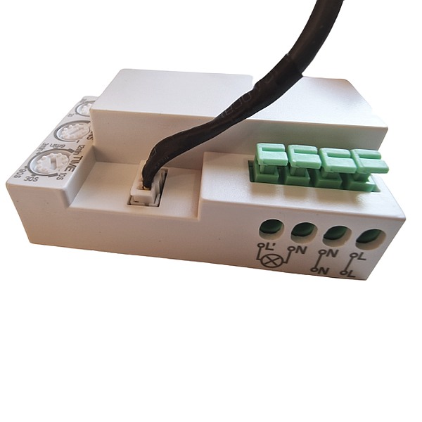 Tracon TMB-L01M Mikrovlnný snímač pohybu , do svítidel, s externím senzorem 230 VAC, 5,8 GHz, 360°, 2-8 m, 10 s-12 min, 3-2000lux