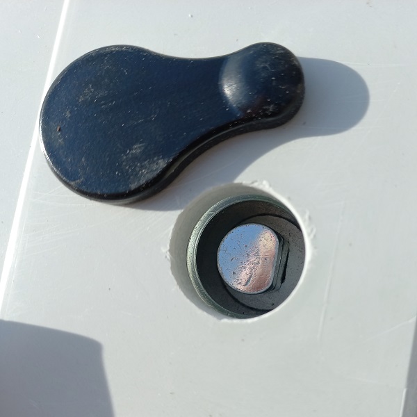 LIDOKOV 01.042 Klíč k rozvaděčům - půlměsíc