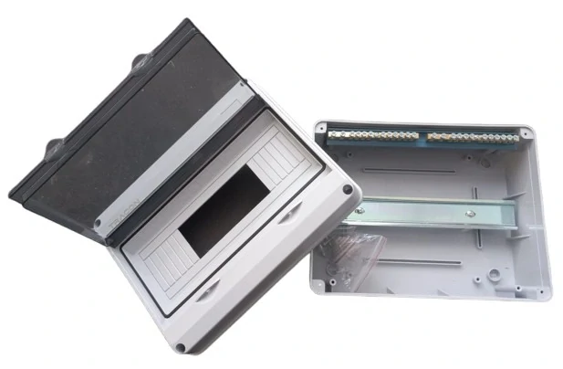 Tracon EDFKIP65U121 Rozvodnice nástěnná venkovní IP65, 12M, šedá