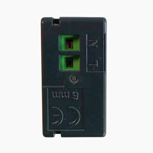 Legrand Mosaic nabíječka USB adaptér 750mA 077591 1M bílá