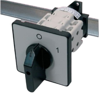 Vestavný vačkový spínač s čelní deskou, s upevněním na lištu 63A, 0-1, 4P