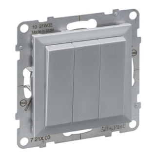 LEGRAND 721303 SUNO trojitý spínač jednopólový, hliník