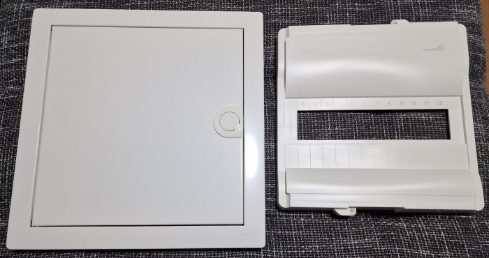 HAGER VH12NE kovová dvířka + přední kryt rozvodnice