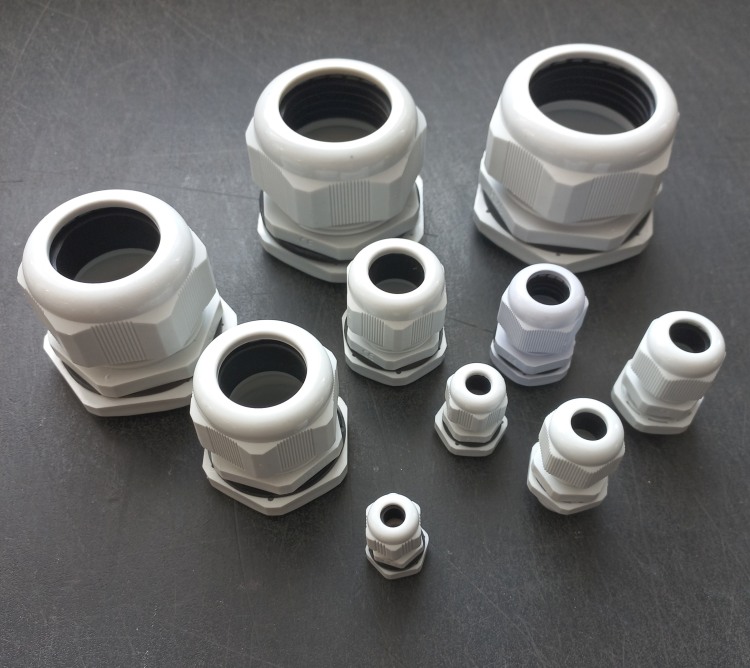 Kabelové průchodky velikost SEZ PG 7 - PG 48