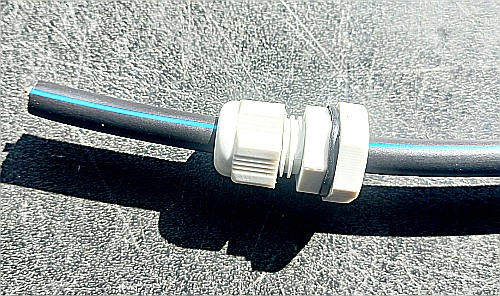 Nejčastější použití těsnící vývodky PG7 je pro kabel CYKY-J 3x1,5